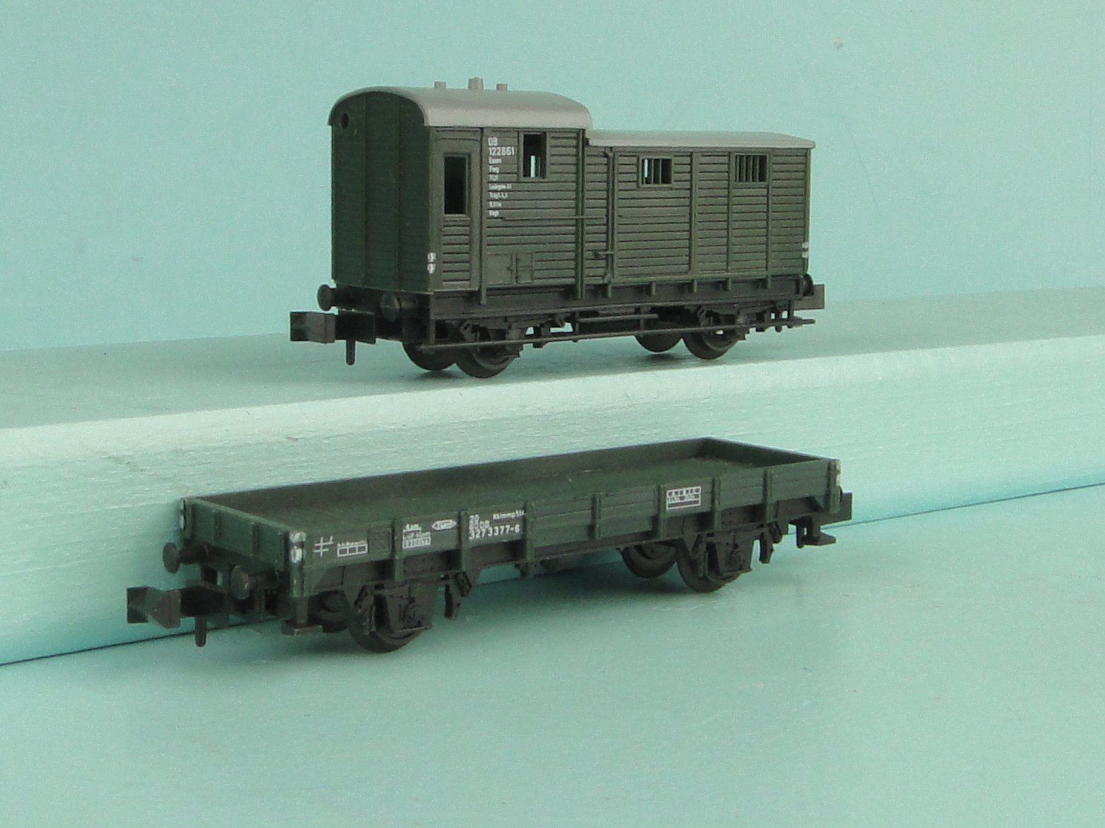Trix Modellini di ferrovie: Minitrix Spur N 2 X Güterwagen – Usato da Bülach venduto da cann11