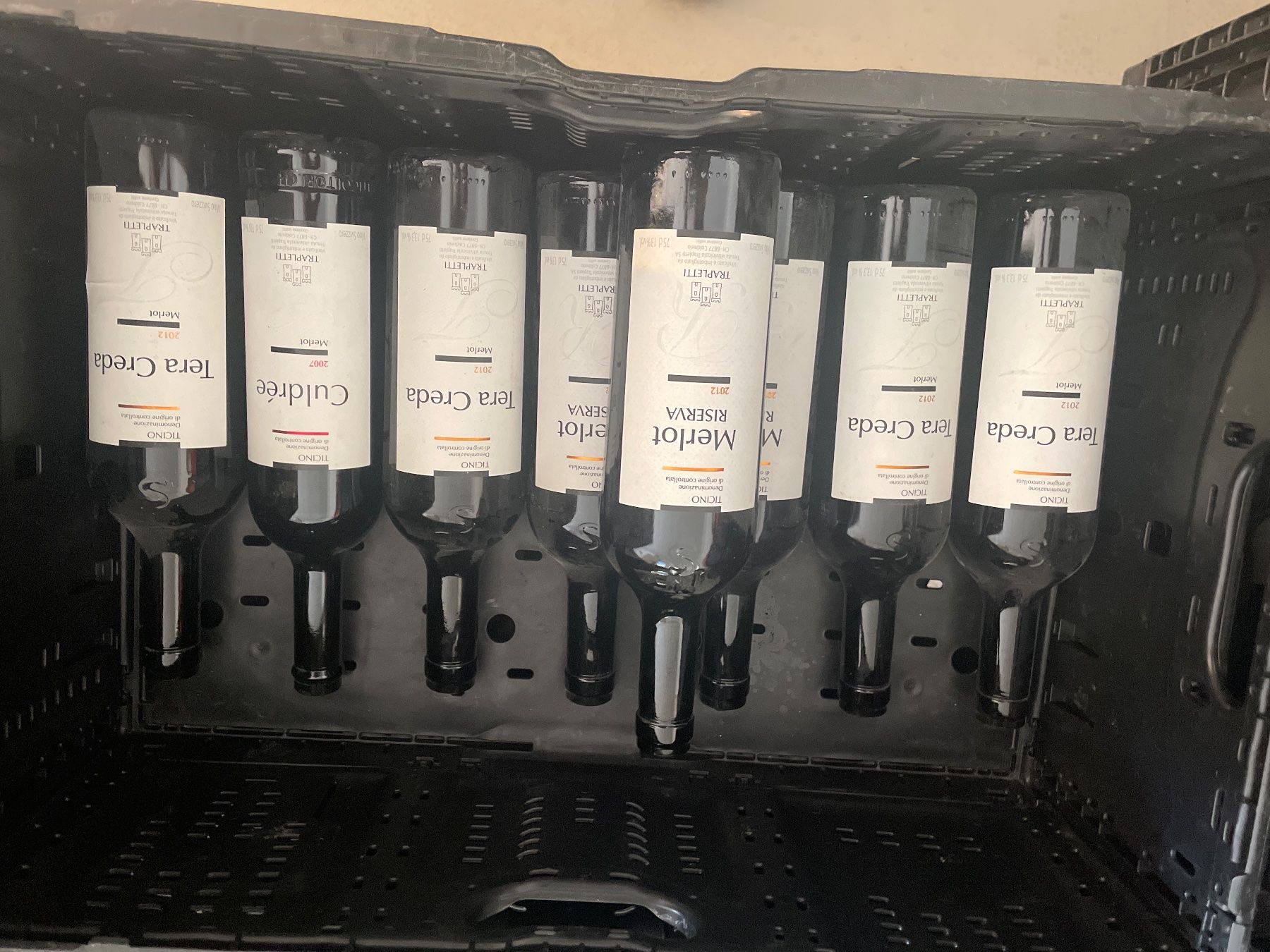 Wein: 8 Fladchen Tessiner Rotwein Trapletti – Gebraucht aus Hölstein von kolumbus1964