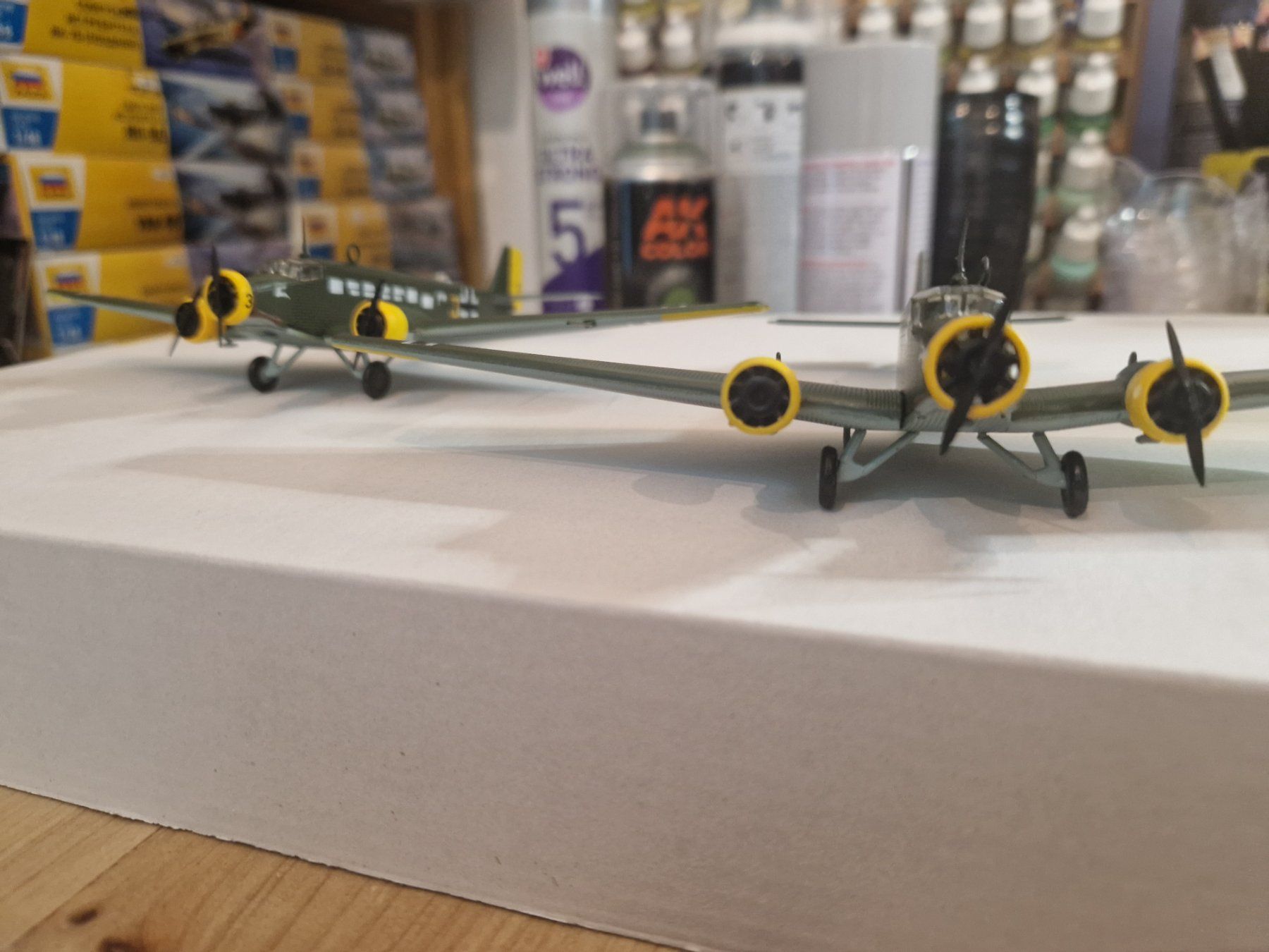 Modellbausätze & Standmodelle: 2x Ju-52 flugzeug modell – Gebraucht aus Ponte Capriasca von nikfolle 3