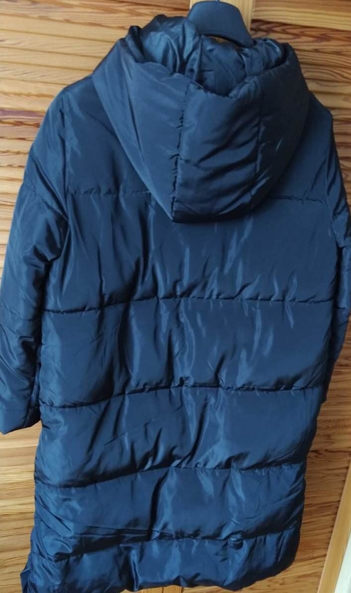 Mäntel: Wintermantel mit Kapuze, Schwarz - Grösse M - – Neu (gemäss Beschreibung) aus Zürich von 1980ale 1