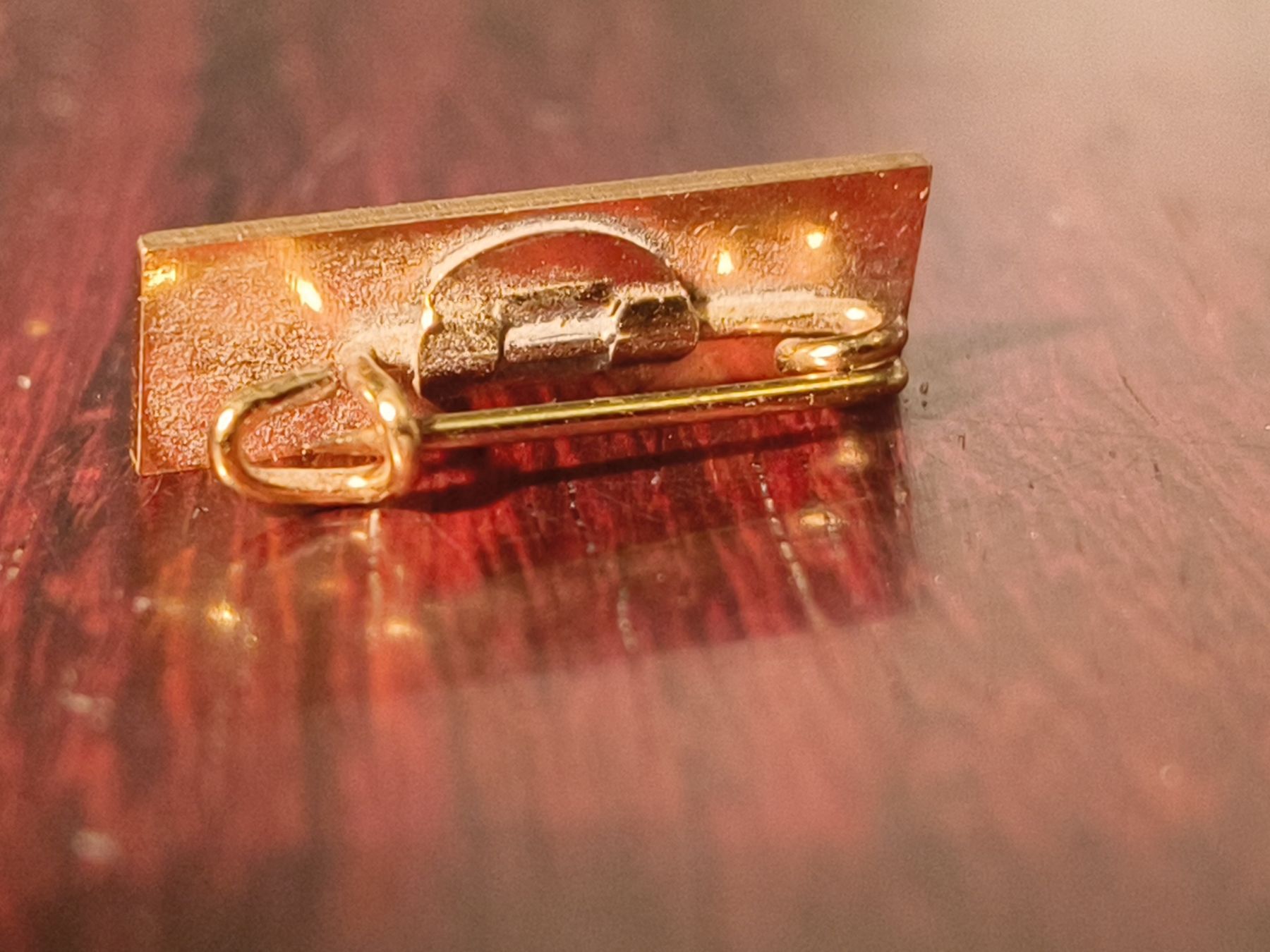 Placchette & Badge: Thorens Pin Anstecker Gold Farbig – Usato da stettlen venduto da VintageBern_ch 3