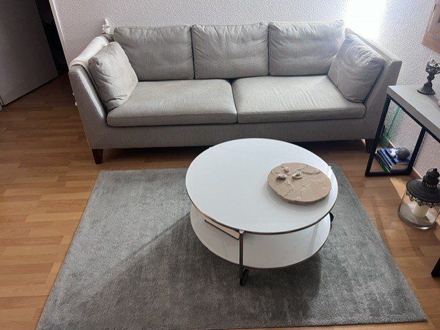 Sofas: Sofa; Tisch und Teppich – D'occasion à Schöfflisdorf par lir_8fhl 2