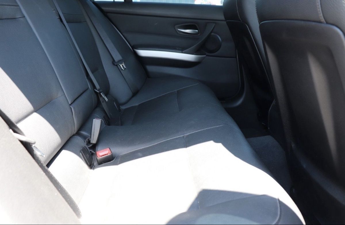 BMW Autos: BMW 320i Touring – Gebraucht aus Ellikon a d Thur von Nur_k77 4