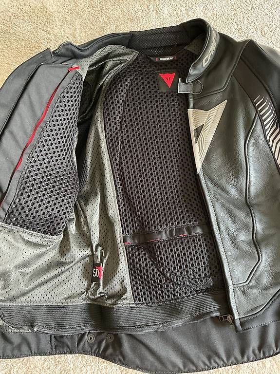 Vestes: Dainese veste Super speed 4 taille 50 – D'occasion à Vandoeuvres par Alex_b92 4