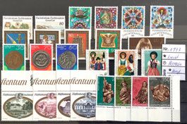 1977   Liechtenstein Jahresausgabe Postfrisch **
