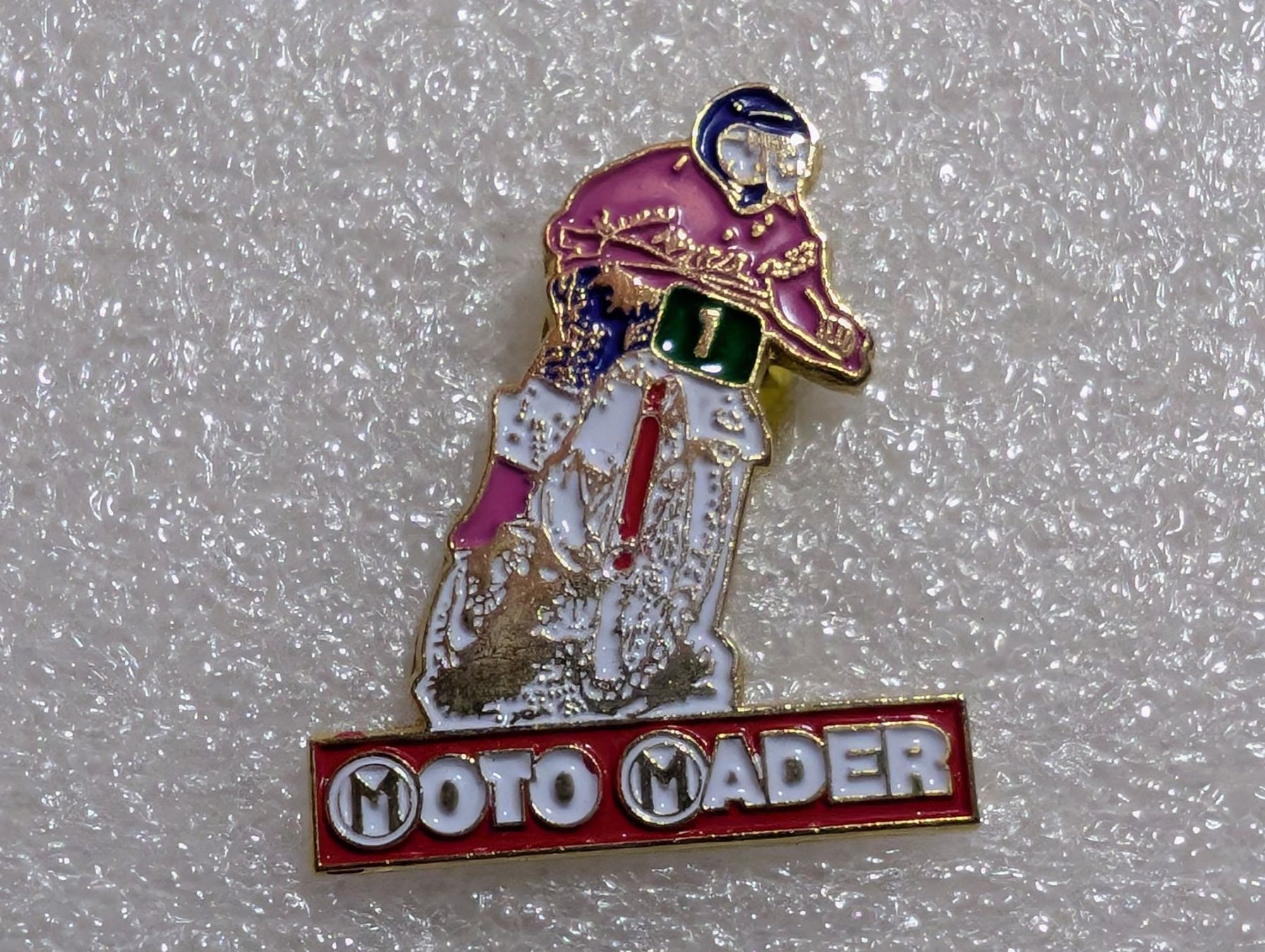 Plaketten & Abzeichen: Ansteckpin 268: Moto Mader – Gebraucht aus Oppligen von Pin-Fall-Shop