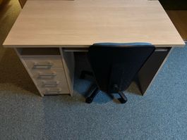 Schreibtisch inkl. Bürostuhl