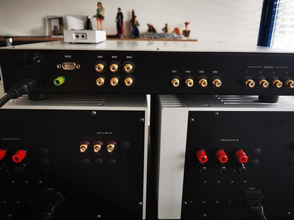 Amplificatori: Goldmund SR8 Processor/preamplifier & 2x TELOS 153 – Usato da Bellmund venduto da nikitanikita 2