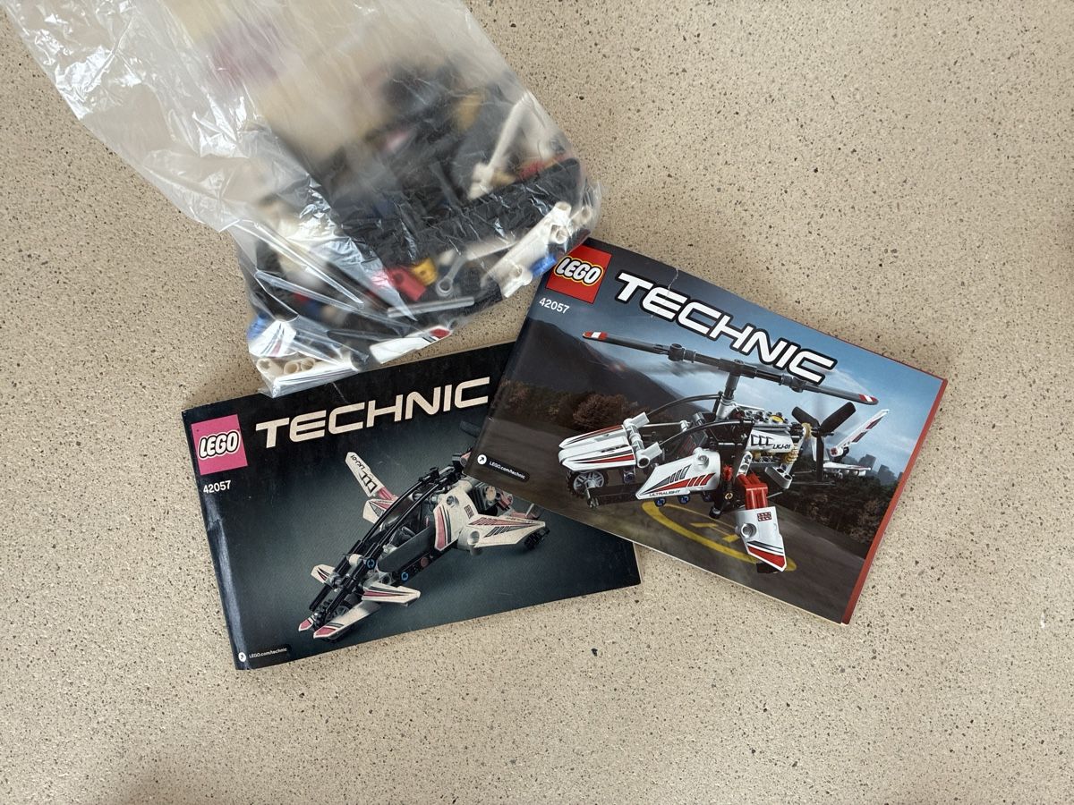 Lego Kit di costruzioni: Lego Technics 42057 Ultralight Helicopter – Usato da Oberuzwil venduto da Page9242