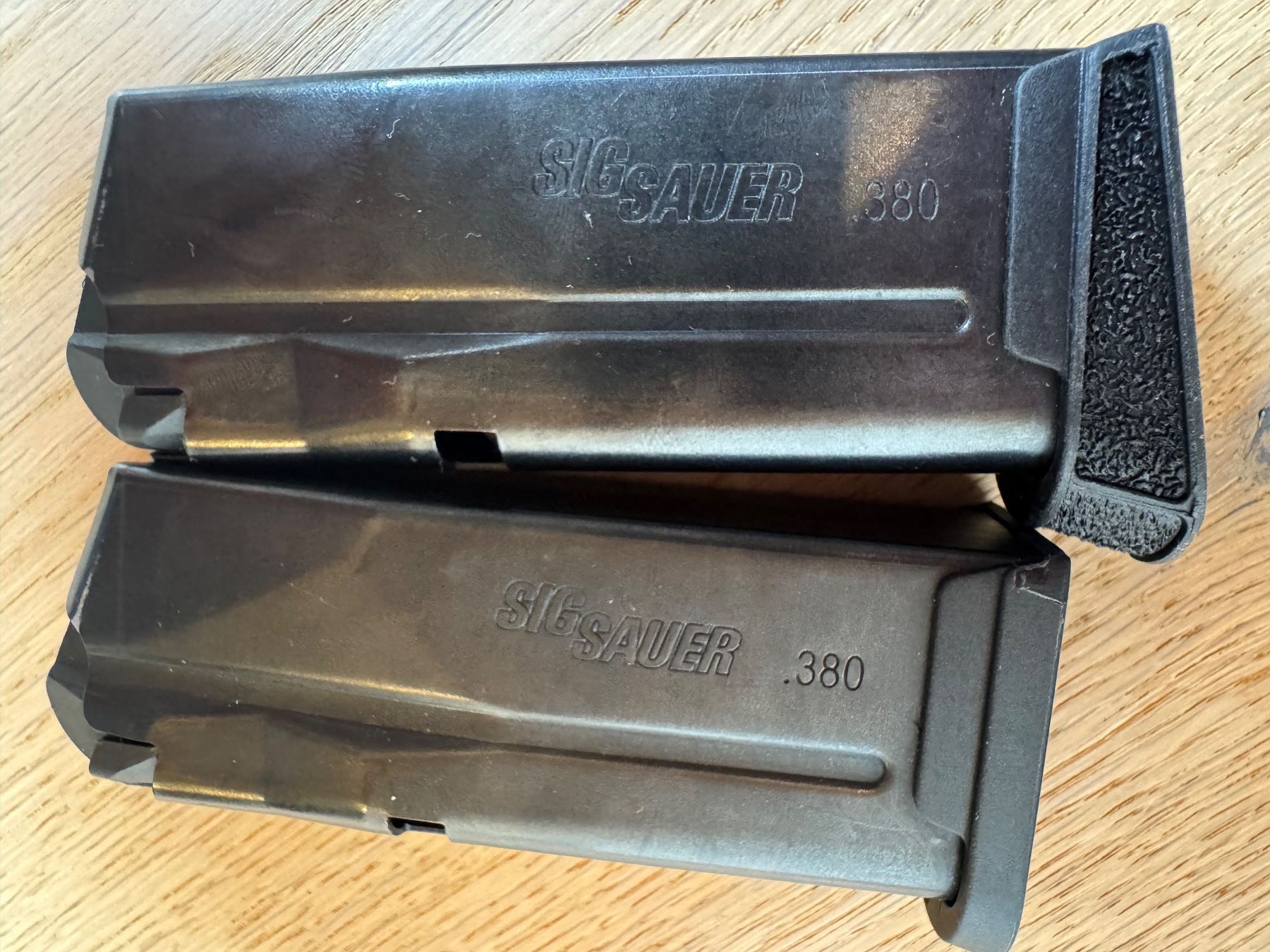Riviste & Magazine: 2Stk. SIG Sauer 380 Magazine – Usato da Flawil venduto da hallyi
