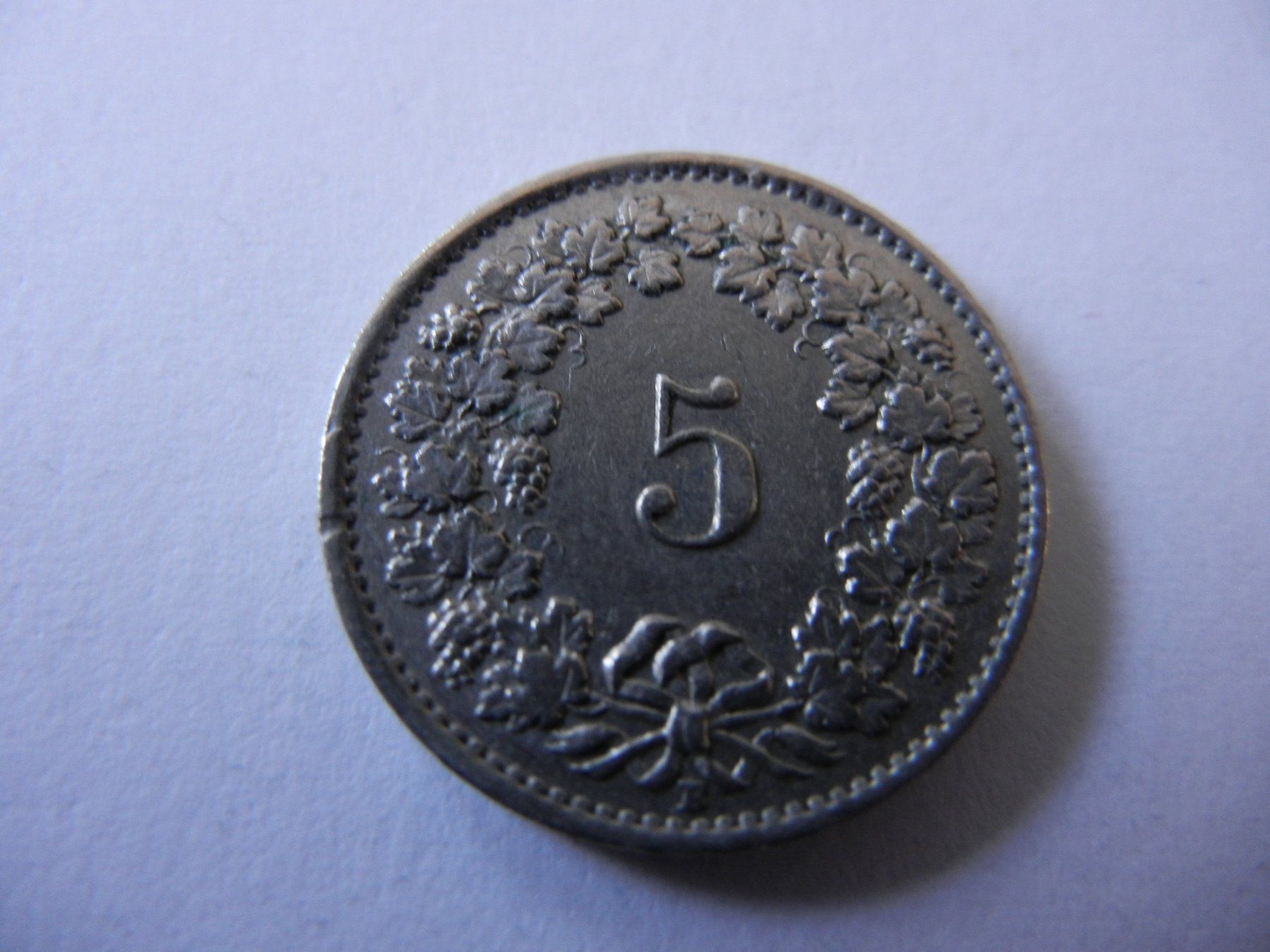 Toutes les monnaies: Suisse / 5 centimes 1944 – D'occasion à Courtelary par vivi94 1
