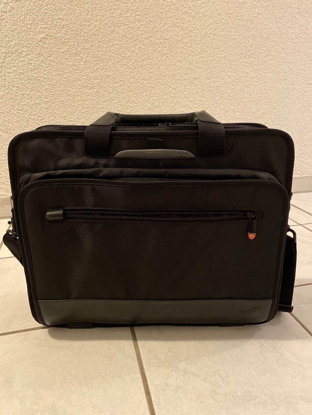 Lenovo Sacs: Thinkpad Laptoptasche – Neuf avec emballage d'origine à Riehen par latyo 3