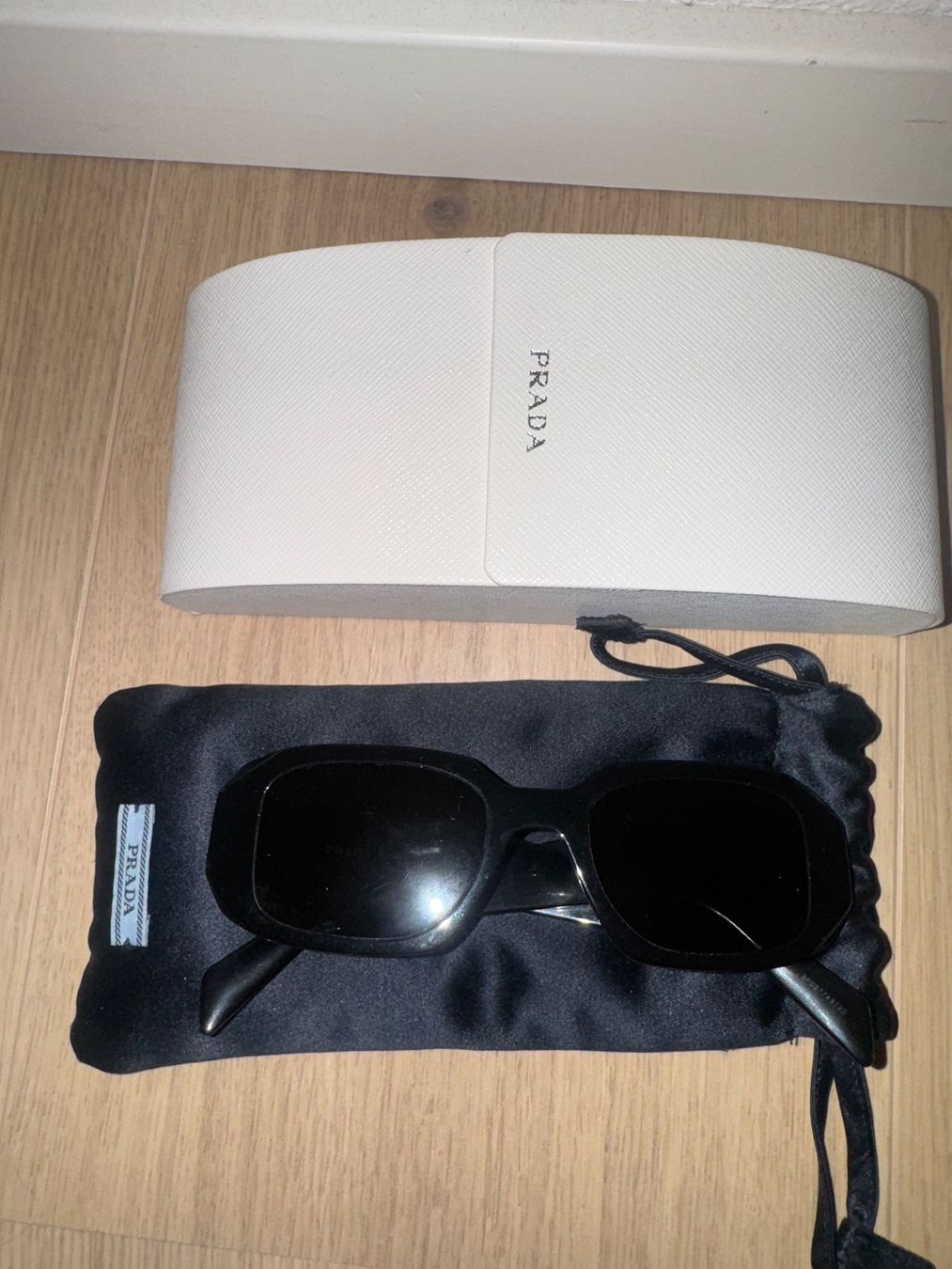 Occhiali & Lenti: Prada Sonnenbrille – Nuovo (secondo la descrizione) da Rupperswil venduto da nes_qs52 2