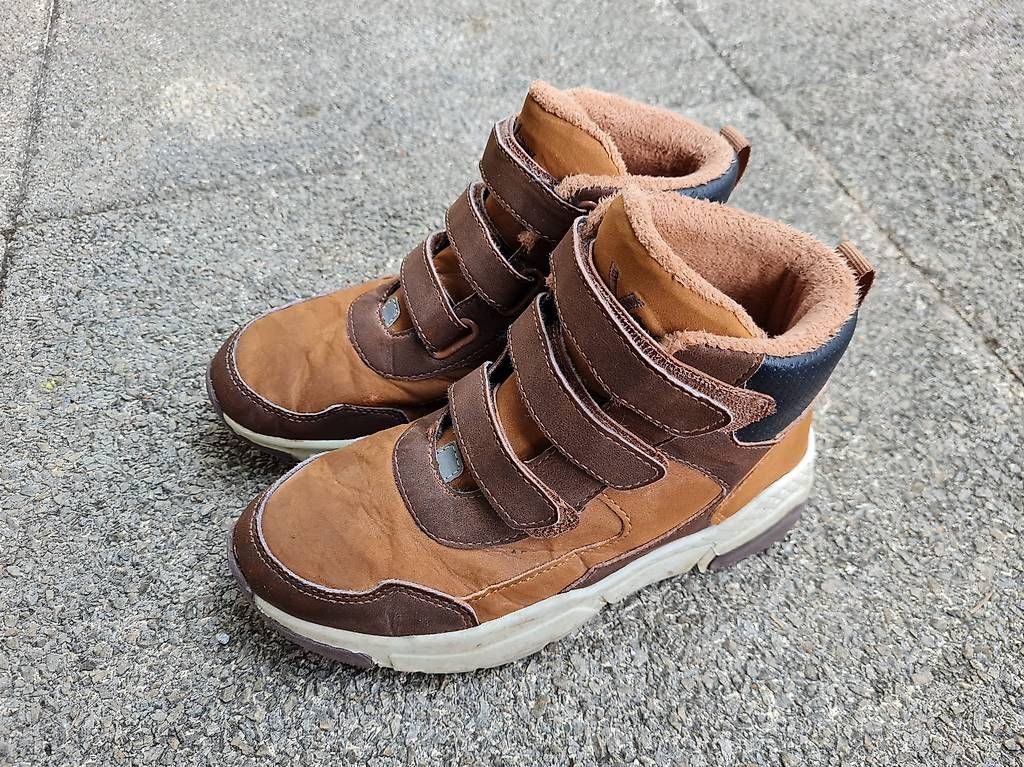 Schuhe für Jungen: Herbstschuhe warm Gr. 34 – Gebraucht aus La Heutte von tau_5vvl