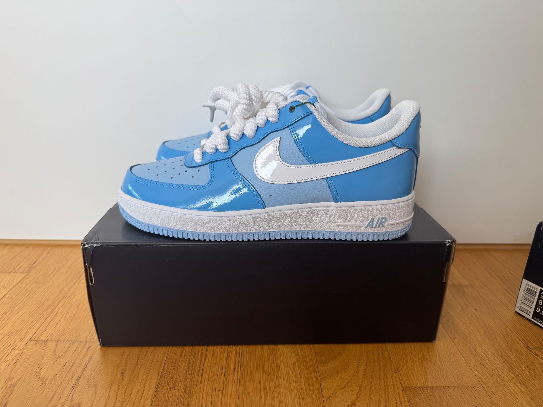 Nike Scarpe da uomo: Nike Air Force 1 Gr:41 LV Phchic Blue – Nuovo (secondo la descrizione) da Sissach venduto da Kicks13