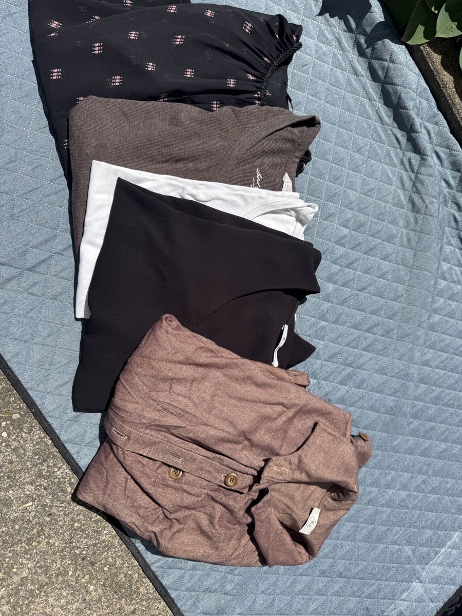 Lotti di vestiti: Damenkleider gemischte Artikel Grösse M – Usato da Riehen venduto da kaempdo1 2