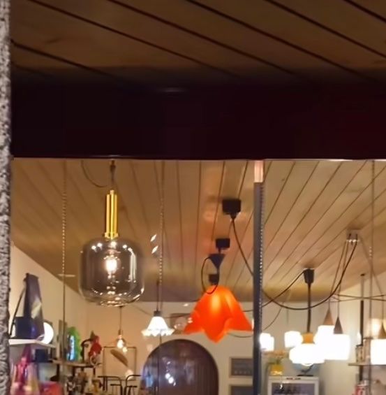 Lampade: Orange Retro Plastic Ceiling Lamp 70s Style – Usato da Unterseen venduto da Pavema4 5