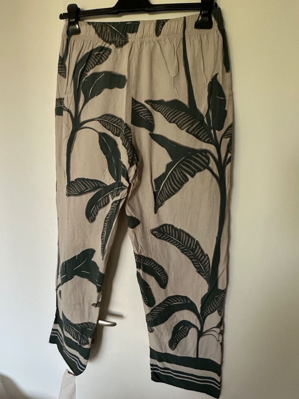 Oysho Hosen: Osysho Stoffhose – Gebraucht aus Zürich von ong8 1