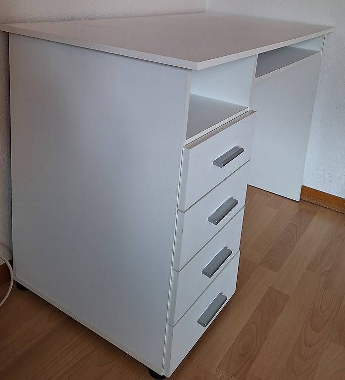 Scrivanie: Schreibtisch – Usato da Ilanz venduto da sari_casa 1