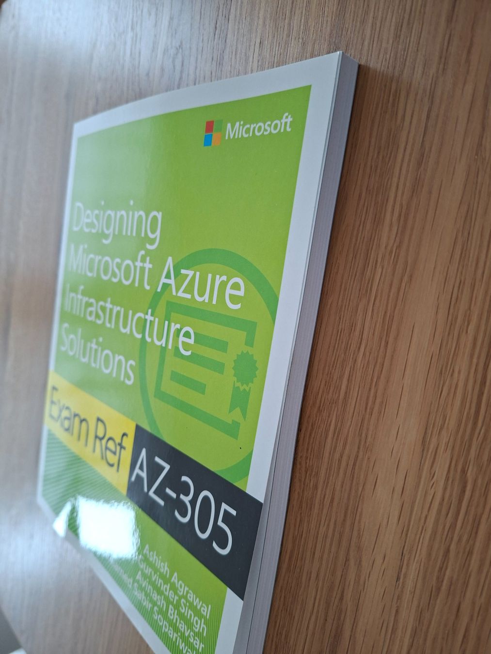 Libri: Exam Ref AZ-305 Azure Solutions Buch neu – Nuovo e nell'imballaggio originale da Baldegg venduto da collect.hub 3