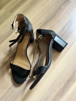 Elegante schwarze Riemchen-Sandalen für den Sommer ☀️