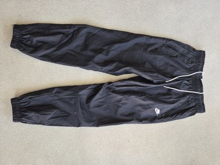 Sport-Hose Nike neu nie getragen schwarz Grösse S