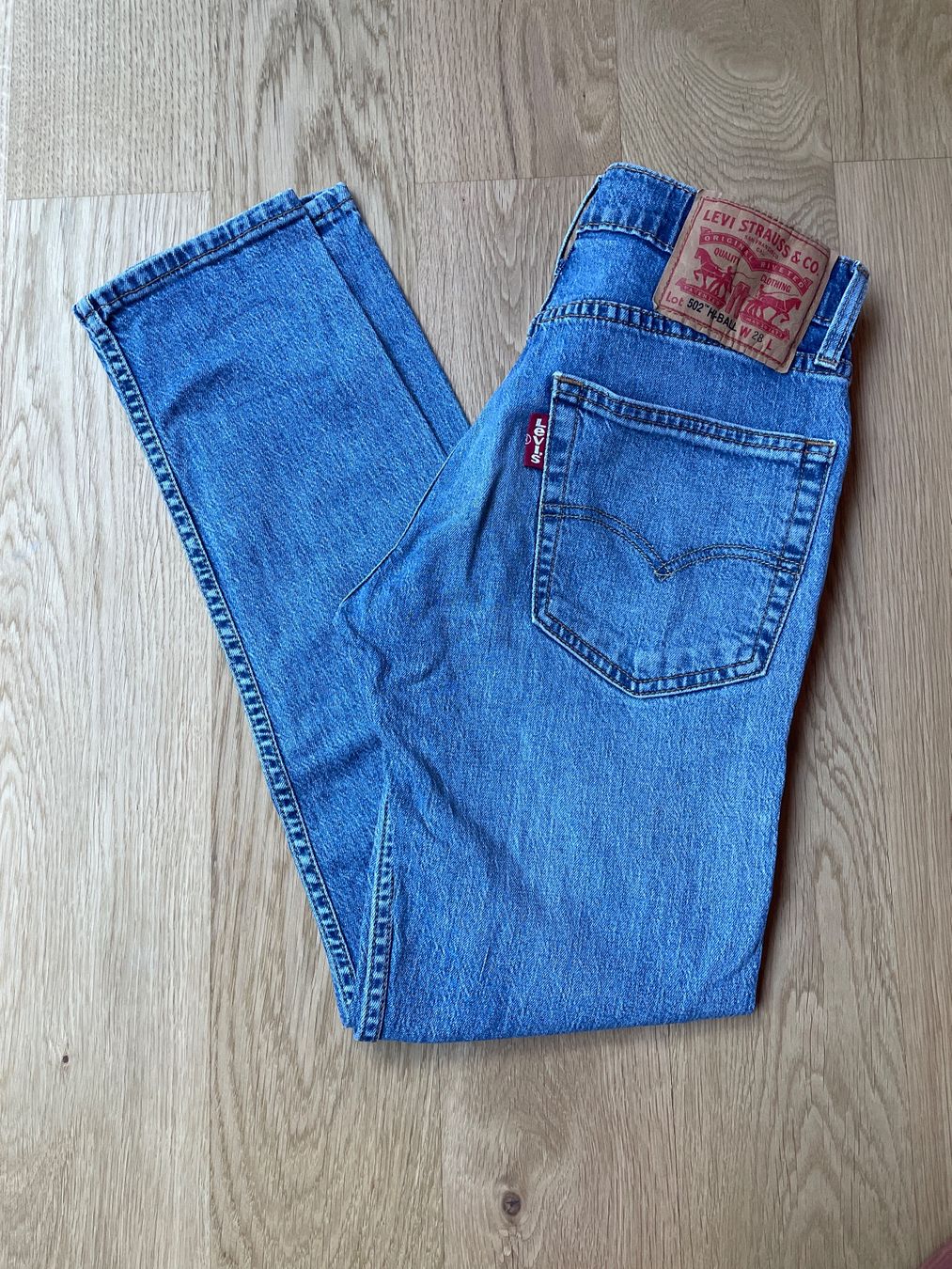 Jeans: Levi‘s Jeans hellblau – Gebraucht aus Zürich von man_yb8d 1