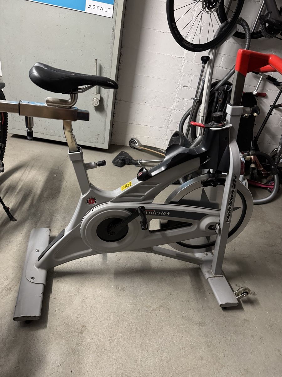 Schwinn Hometrainer: Schwinn Indoor Cycle Velo, Spinning – Usato da Solothurn venduto da Jaess 1
