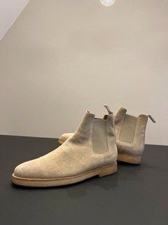 Scarpe da uomo: Common Projects Suede Chelsea Boots – Nuovo (secondo la descrizione) da Baden venduto da sorayadf