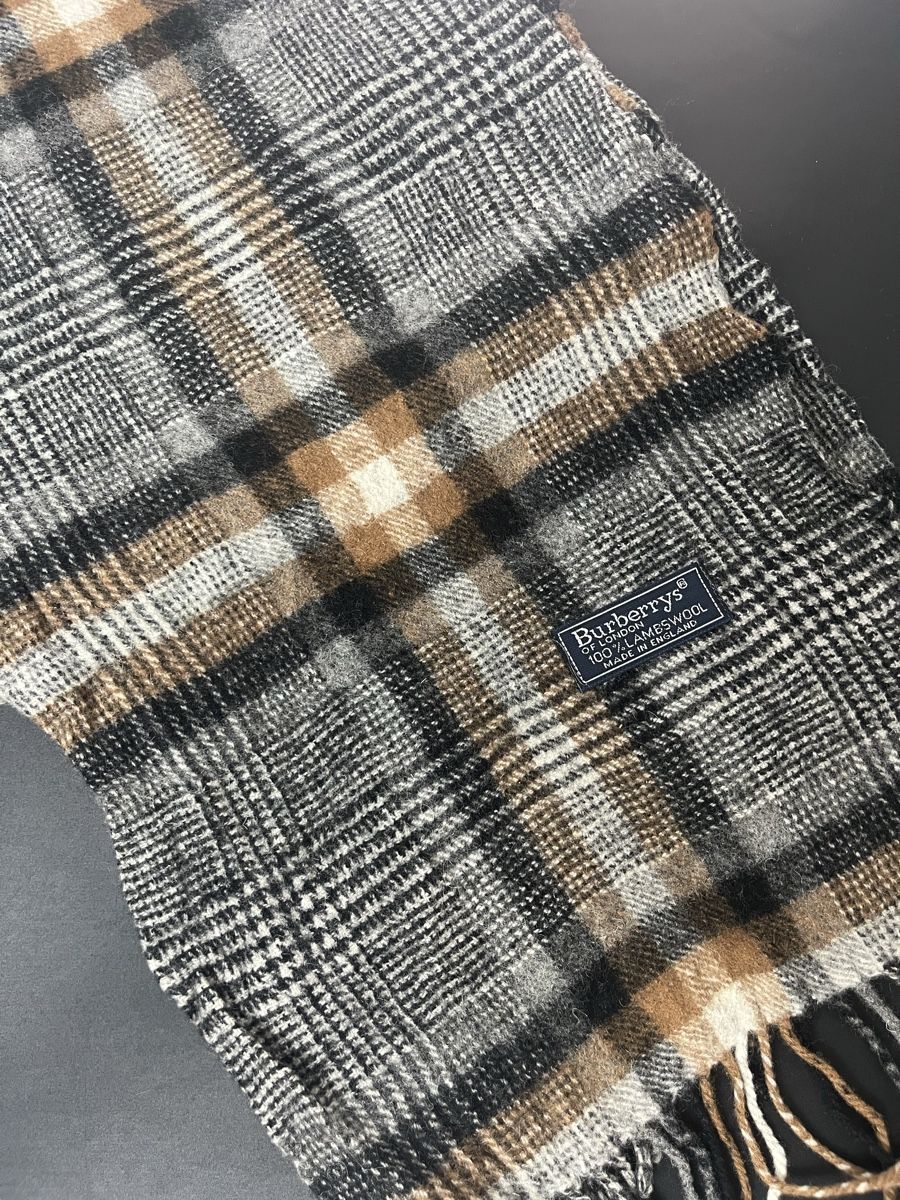 Burberry Foulard & Sciarpe: Écharpe Burberry gris et beige  – Usato da Les Avanchets venduto da lunedeneige.shop