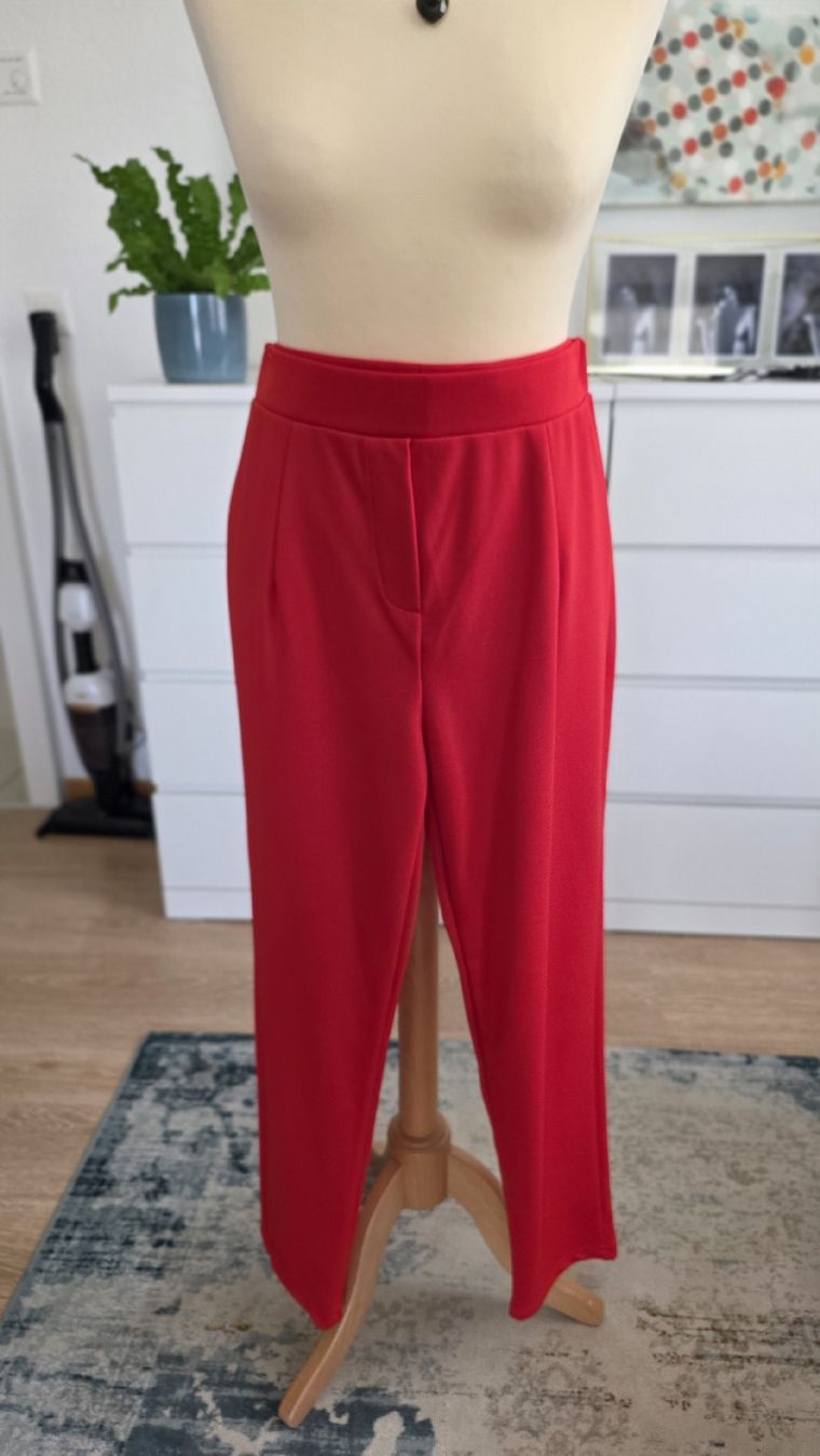 Pantaloni: Pantalon rouge taille L – Nuovo (secondo la descrizione) da Cheyres venduto da Karine-Schweiz 1