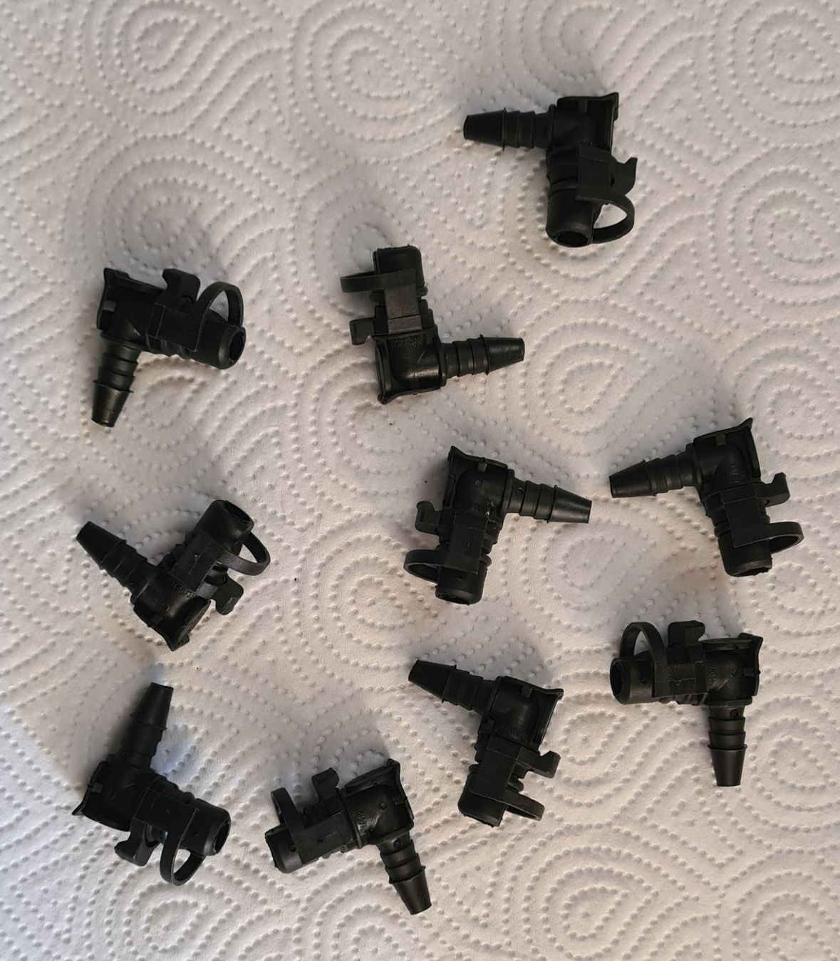 Tutti pezzi di ricambio auto: ***** OPEL GM Vent Hose Connector 55354565 – Nuovo e nell'imballaggio originale da Villaz-St-Pierre venduto da Ubid 3