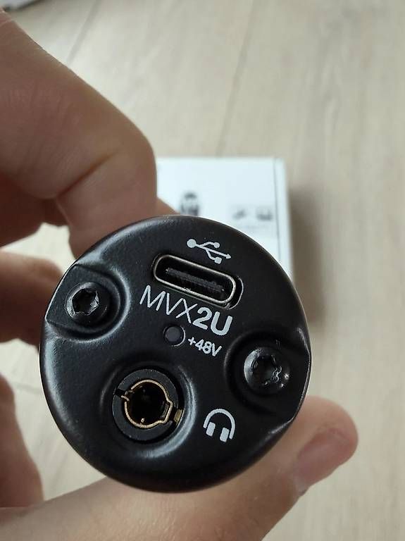 Attrezzatura per studi di registrazione: Shure MVX2U Digital Audio Interface XLR to USB C – Nuovo (secondo la descrizione) da Basel venduto da mangome