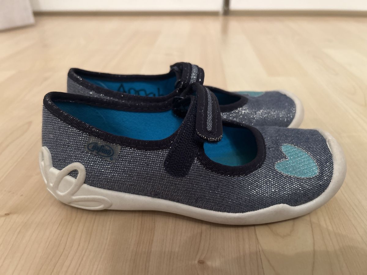 Scarpe per ragazze: Mädchen Hausschuhe Gr. 32 – Usato da Erlenbach ZH venduto da milalond 1