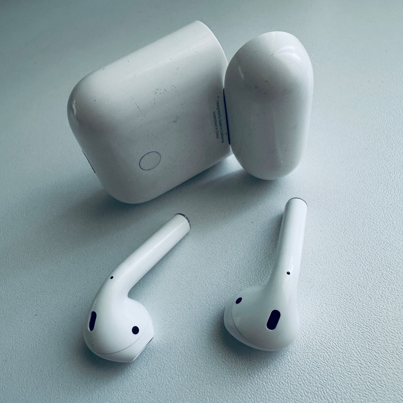Apple Cuffie: Original Apple AirPods 2 Kopfhörer Wireless Lightning Kabel – Usato da Basel venduto da MY.AIRPODS.SHOP 2
