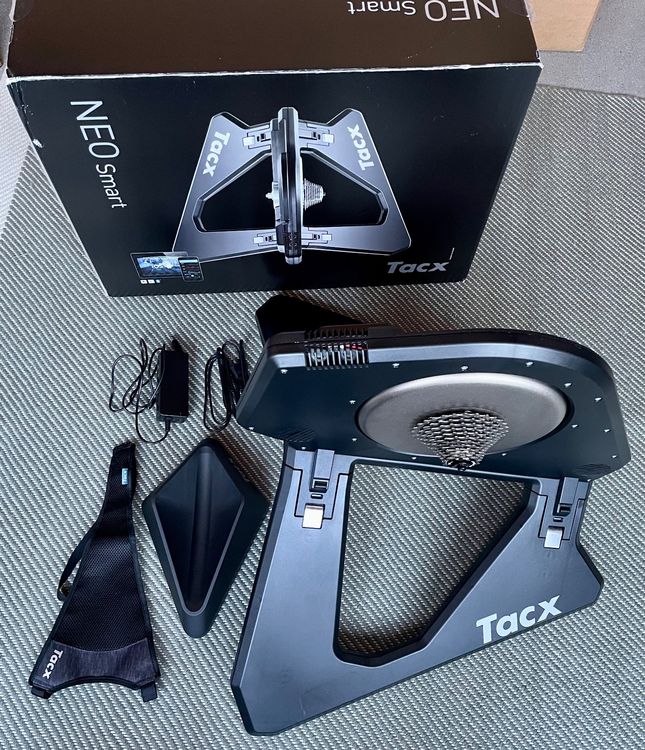 Tacx NEO Smart T2800 – Indoor Hometrainer Rollentrainer