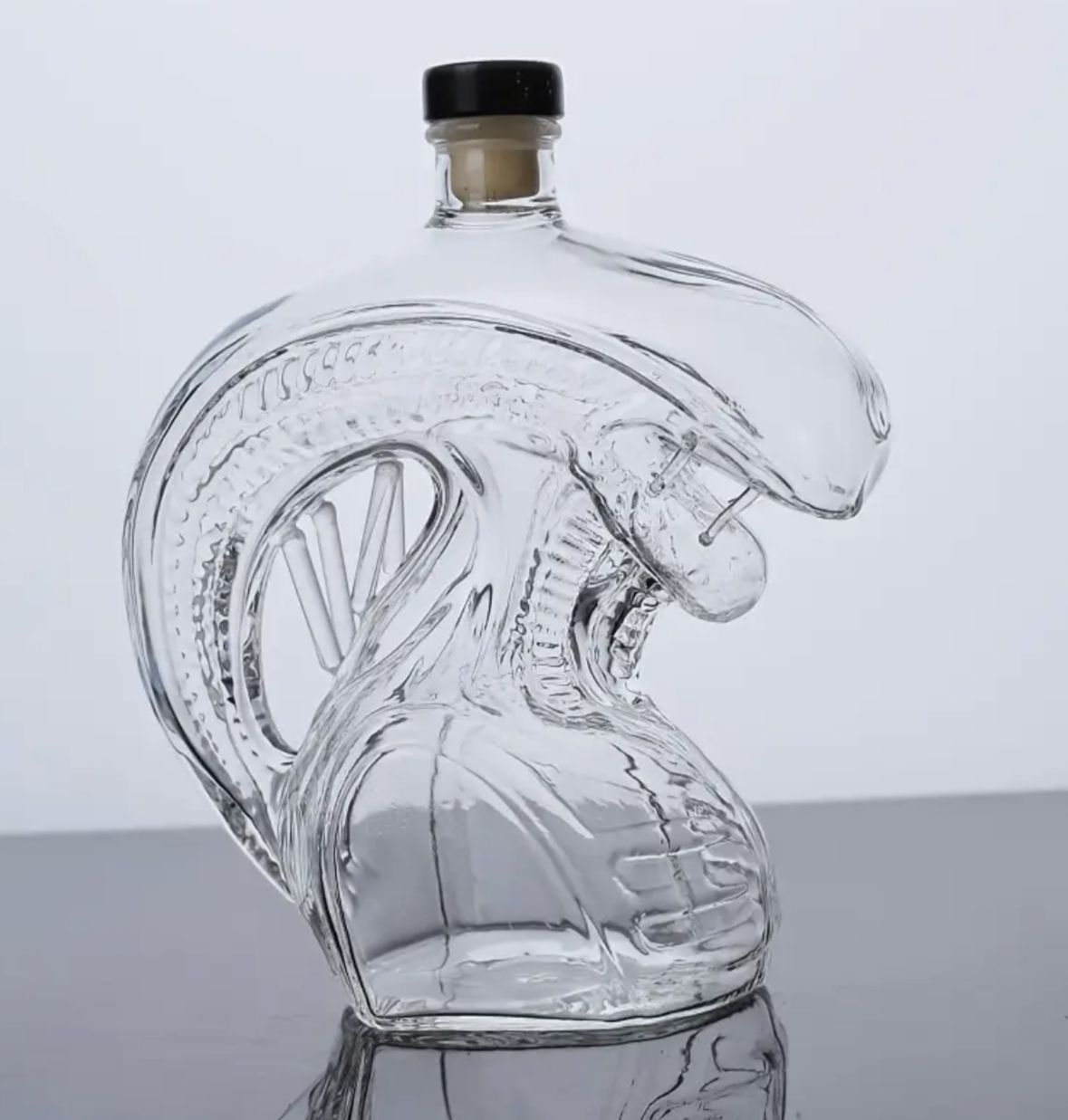 Autres vaisselles & verres: Alien Flasche Glas klar neu ca. 3.5dl  – Neuf avec emballage d'origine à Schiers par Topflash74