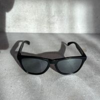 2000s Oakley Frogskins Black Sunglasses