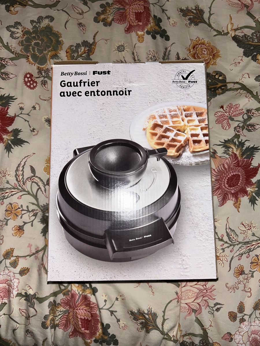Betty Bossi Elettrodomestici da cucina: Gaufrier avec entonnoir – Nuovo (secondo la descrizione) da Yverdon-les-Bains venduto da Little_M0nster