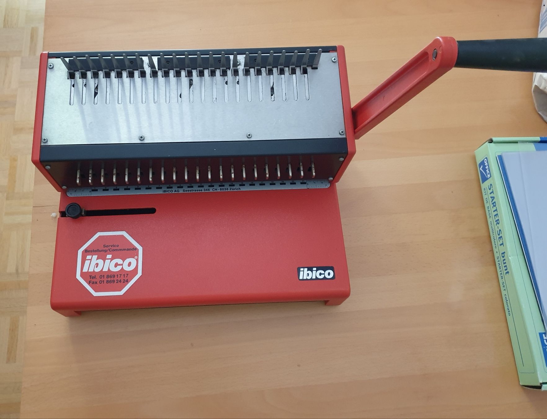 Ibico Macchine rilegatrici: Bindemaschine IBICO inkl. Züberhör – Usato da Gelterkinden venduto da Macrameed 6