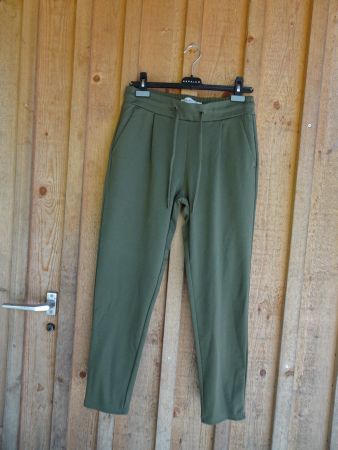 Neuwertige, super bequeme Hose olivgrün von ICHI Gr. M - M98