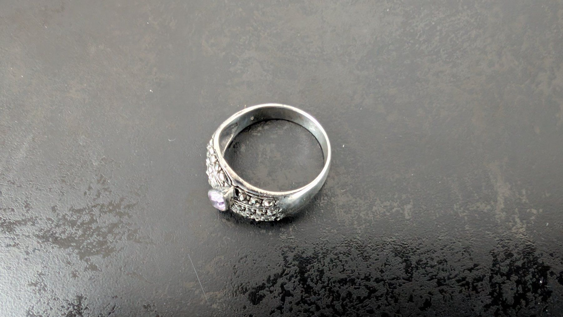 Anelli: Vintage Silber Ring mit Amethyst und Markasiten – Usato da Egg b. Zürich venduto da leroy711 2