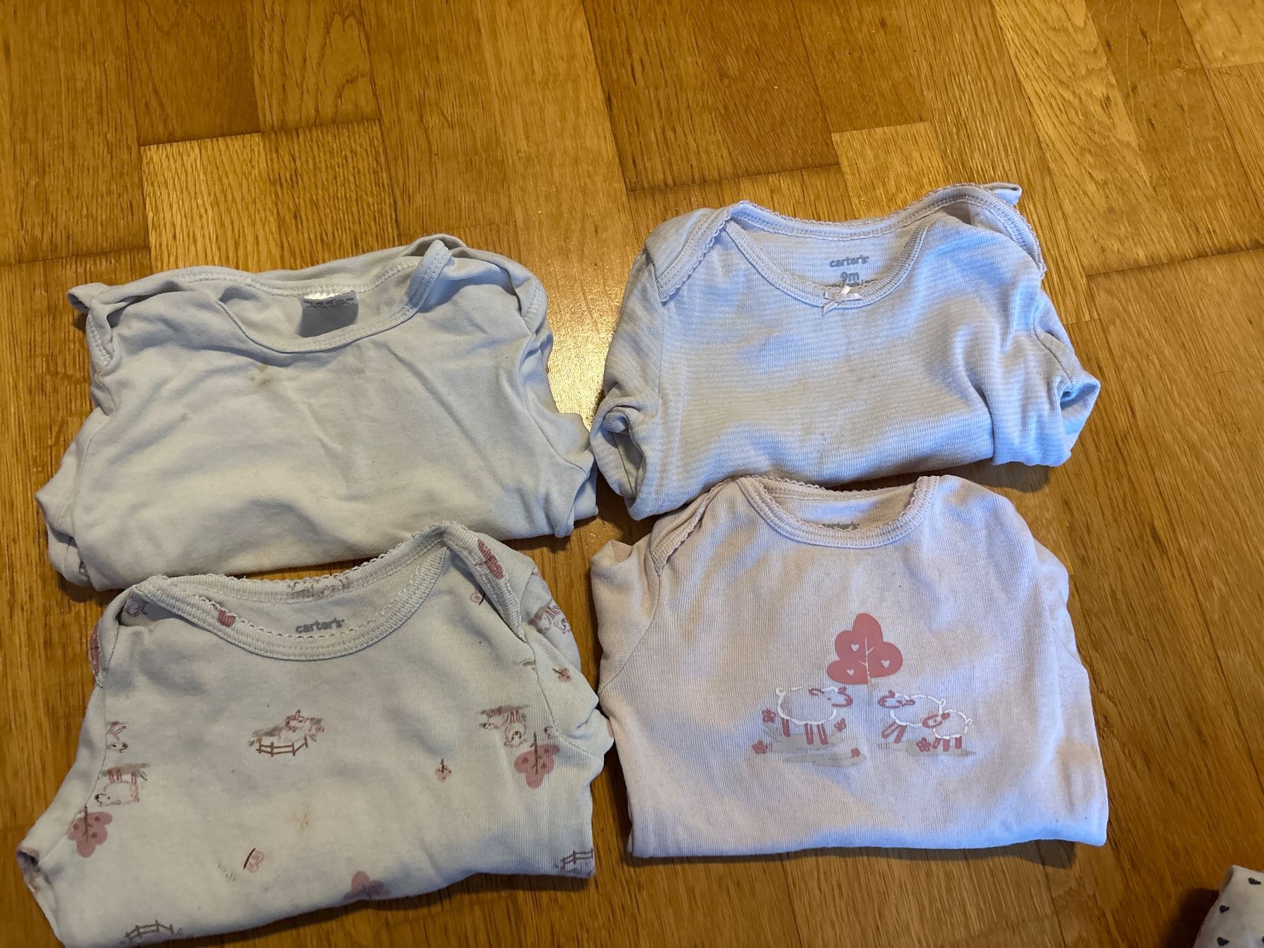 Lotti & Set di vestiti: 4 Bodys Grösse 74/80 – Usato da Münsingen venduto da jsc_xj9b