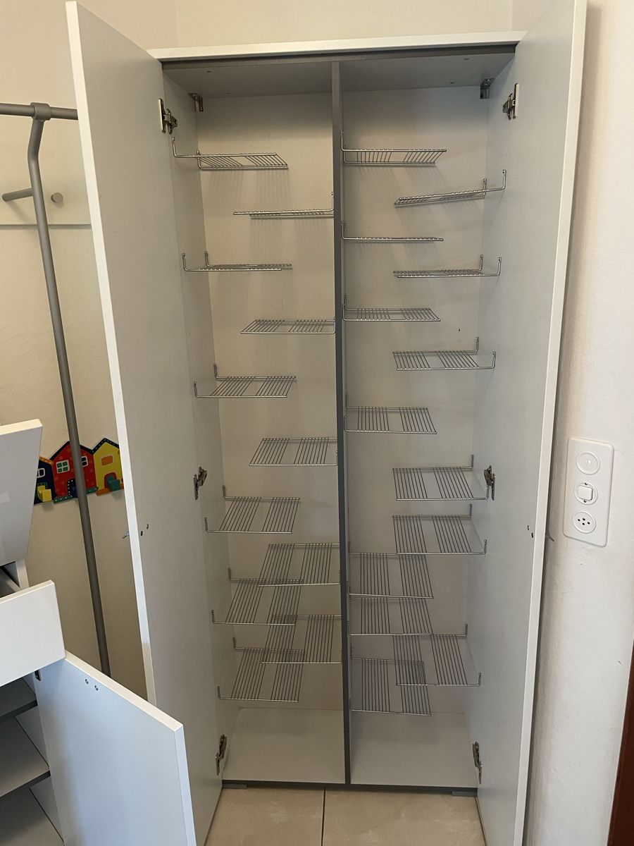 Guardaroba: Eingangsmöbel/Garderobe 3Teile – Usato da Dübendorf venduto da KrisRoss 4