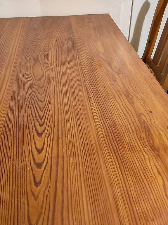 Set di tavolo e panche: Table en bois massif chaises et tabourets  – Usato da Yverdon-les-Bains venduto da stephanie.kaelin 1
