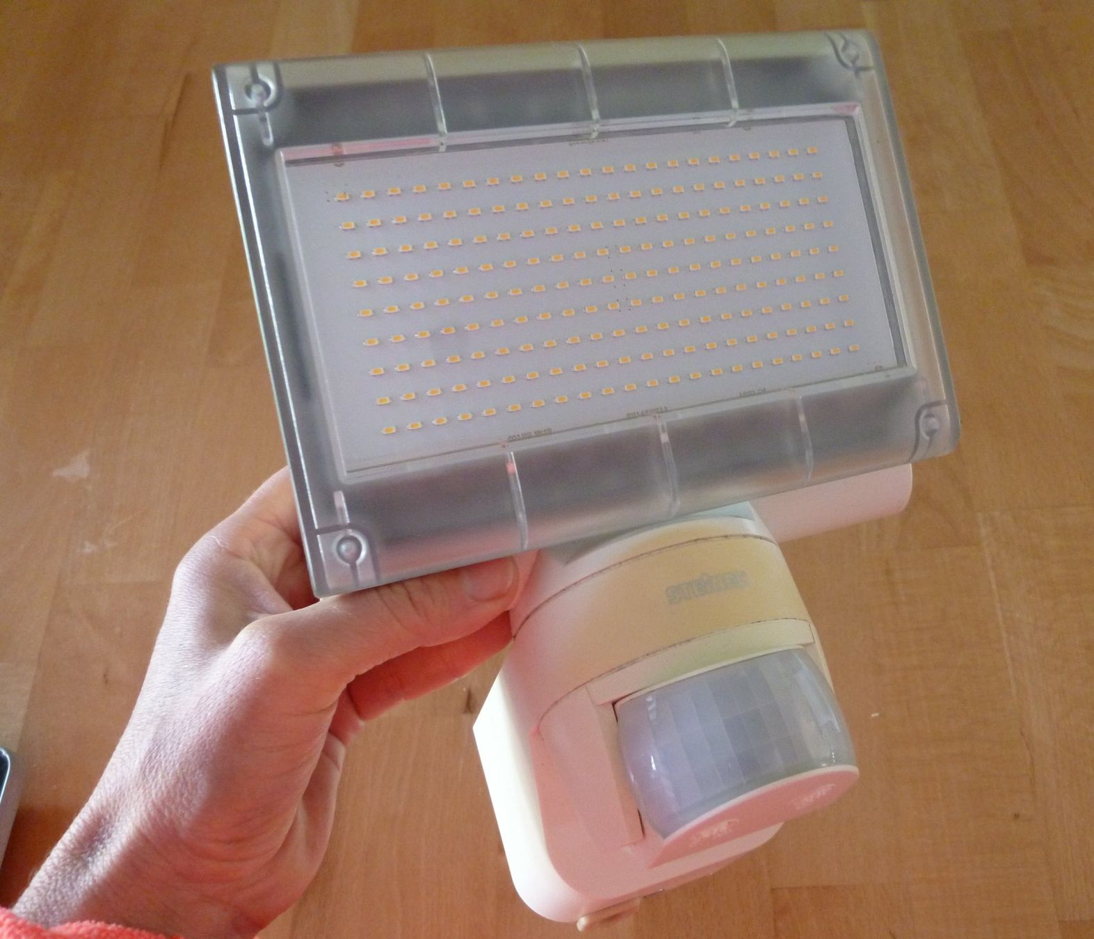 Steinel Lampade: LED Strahler Aussenlampe  STEINEL – Usato da Dättlikon venduto da Mamakuga 1