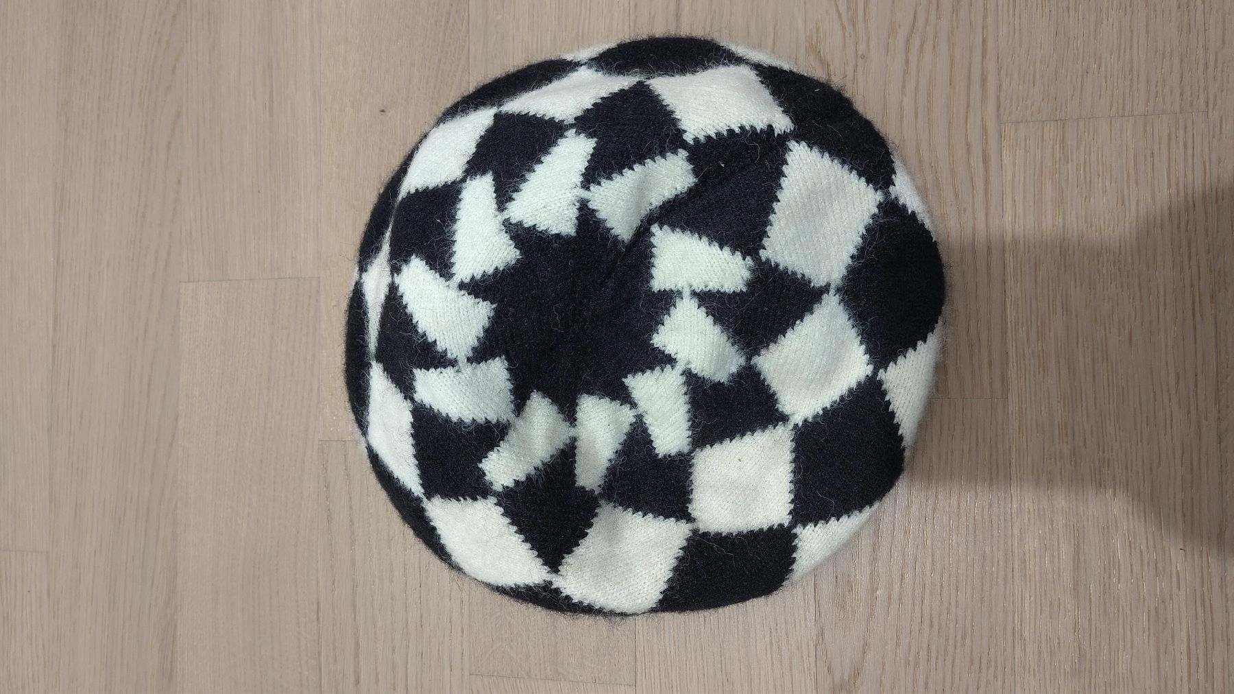 Primark Copricapi, berretti & cappellini: Béret black white Hat – Nuovo (secondo la descrizione) da Sion venduto da mel_z929