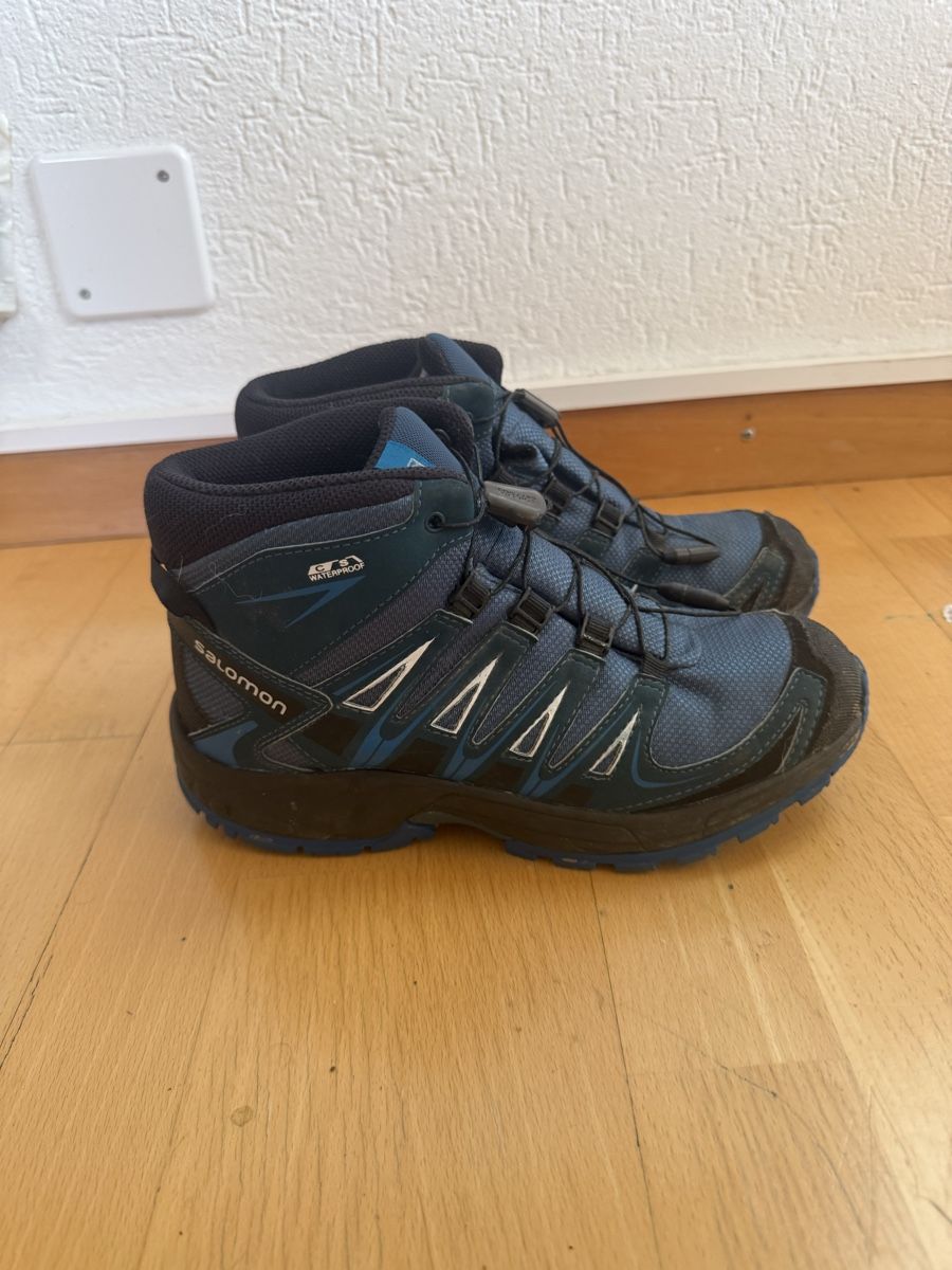 Chaussures hommes: Salomon große 36 Wanderschuhe  – D'occasion à Bassersdorf par vit_z9lt
