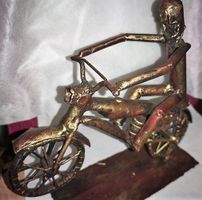 Skulpur Motorradfahrer Metall