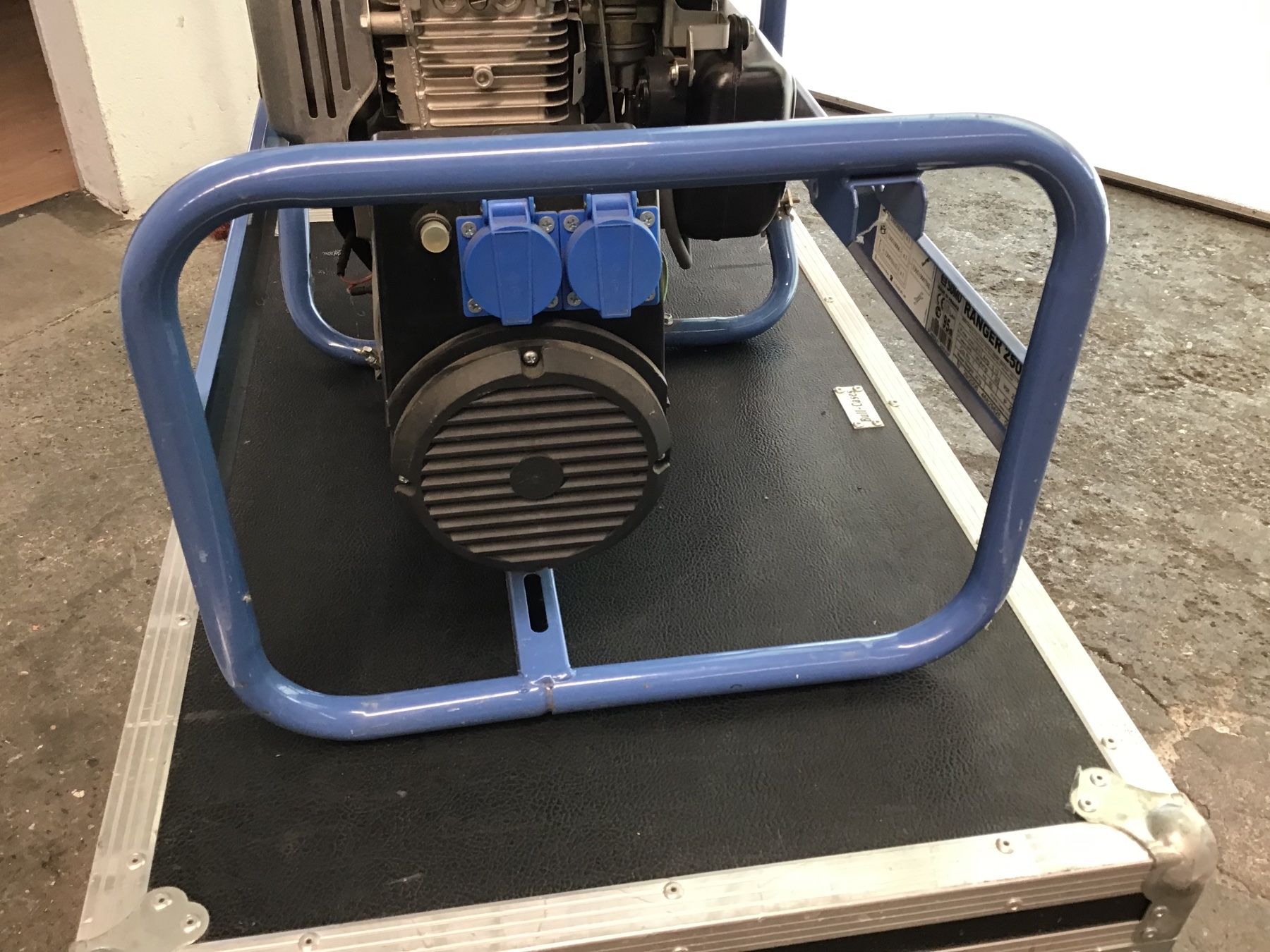 Stromgeneratoren: Stromgenerator SDMO Ranger 2500 – Gebraucht aus Leuggern von stagem 4